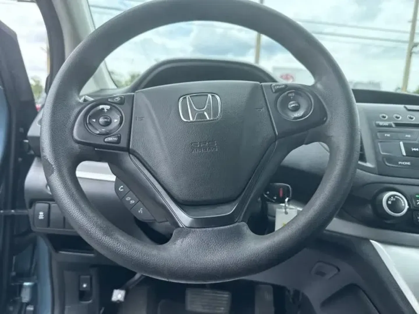 2013 Honda CR-V (5J6RM3H3XDL) with an Other engine, AUTOMATIC transmission, located at 1285 Cassat Ave, Jacksonville, FL, 32205, (904) 425-3000, 30.299780, -81.732430 - KBB.com Brand Image Awards. Only 113,952 Miles! Delivers 31 Highway MPG and 23 City MPG! This Honda CR-V delivers a Gas I4 2.4L/144 engine powering this Automatic transmission. Vehicle stability assist (VSA) w/traction control, Tire pressure monitoring system, Tilt and telescopic steering column.* - Photo#12