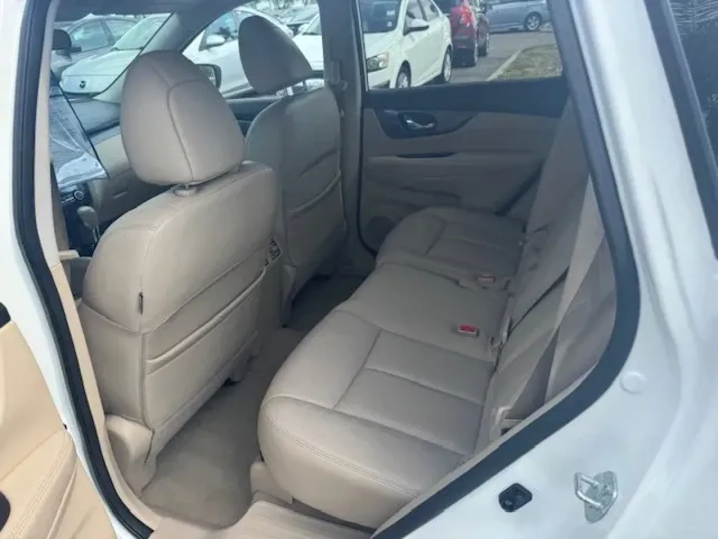 2015 Nissan Rogue (5N1AT2MT5FC) with an Other engine, AUTOMATIC transmission, located at 7701 Park Blvd., Pinellas Park, FL, 33781, (727) 369-7777, 27.839552, -82.747284 - IIHS Top Safety Pick. Only 103,925 Miles! Boasts 33 Highway MPG and 26 City MPG! This Nissan Rogue delivers a Regular Unleaded I-4 2.5 L/152 engine powering this Variable transmission. PEARL WHITE, [Z66] ACTIVATION DISCLAIMER, [B93] CHROME REAR BUMPER PROTECTOR.*This Nissan Rogue Comes Equipped with - Photo#6