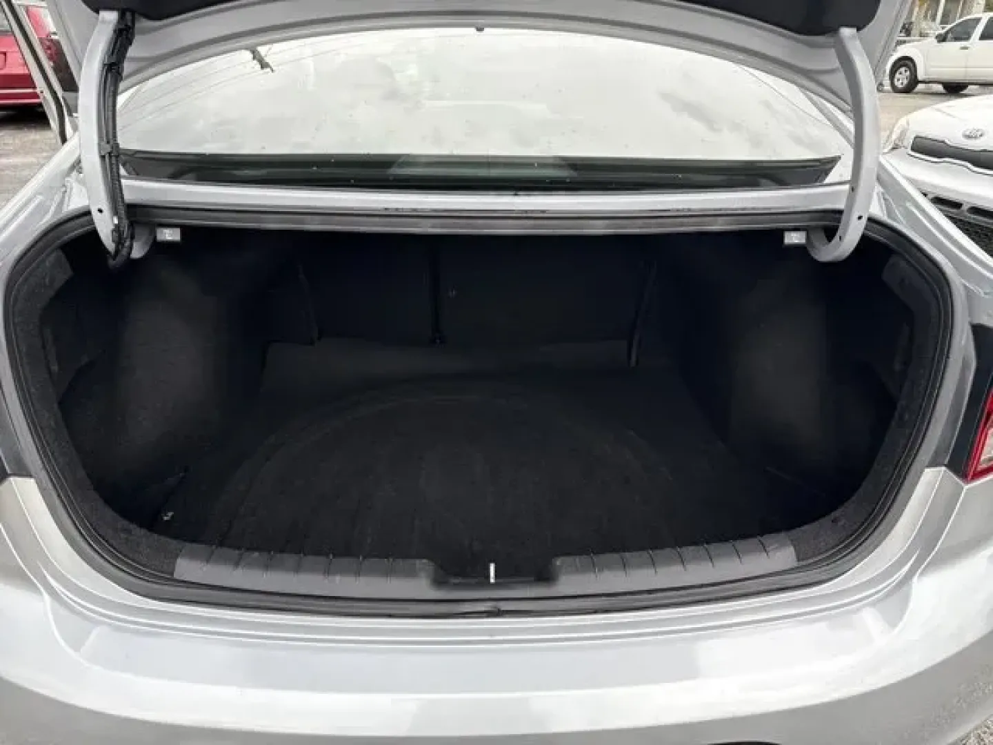 2020 Hyundai Elantra (KMHD84LF0LU) with an Other engine, AUTOMATIC transmission, located at 1285 Cassat Ave, Jacksonville, FL, 32205, (904) 425-3000, 30.299780, -81.732430 - Scores 40 Highway MPG and 30 City MPG! This Hyundai Elantra delivers a Regular Unleaded I-4 2.0 L/122 engine powering this Variable transmission. OPTION GROUP 01 -inc: standard equipment, GRAY, PREMIUM CLOTH SEAT TRIM, CARPETED FLOOR MATS.* This Hyundai Elantra Features the Following Options *Window - Photo#6