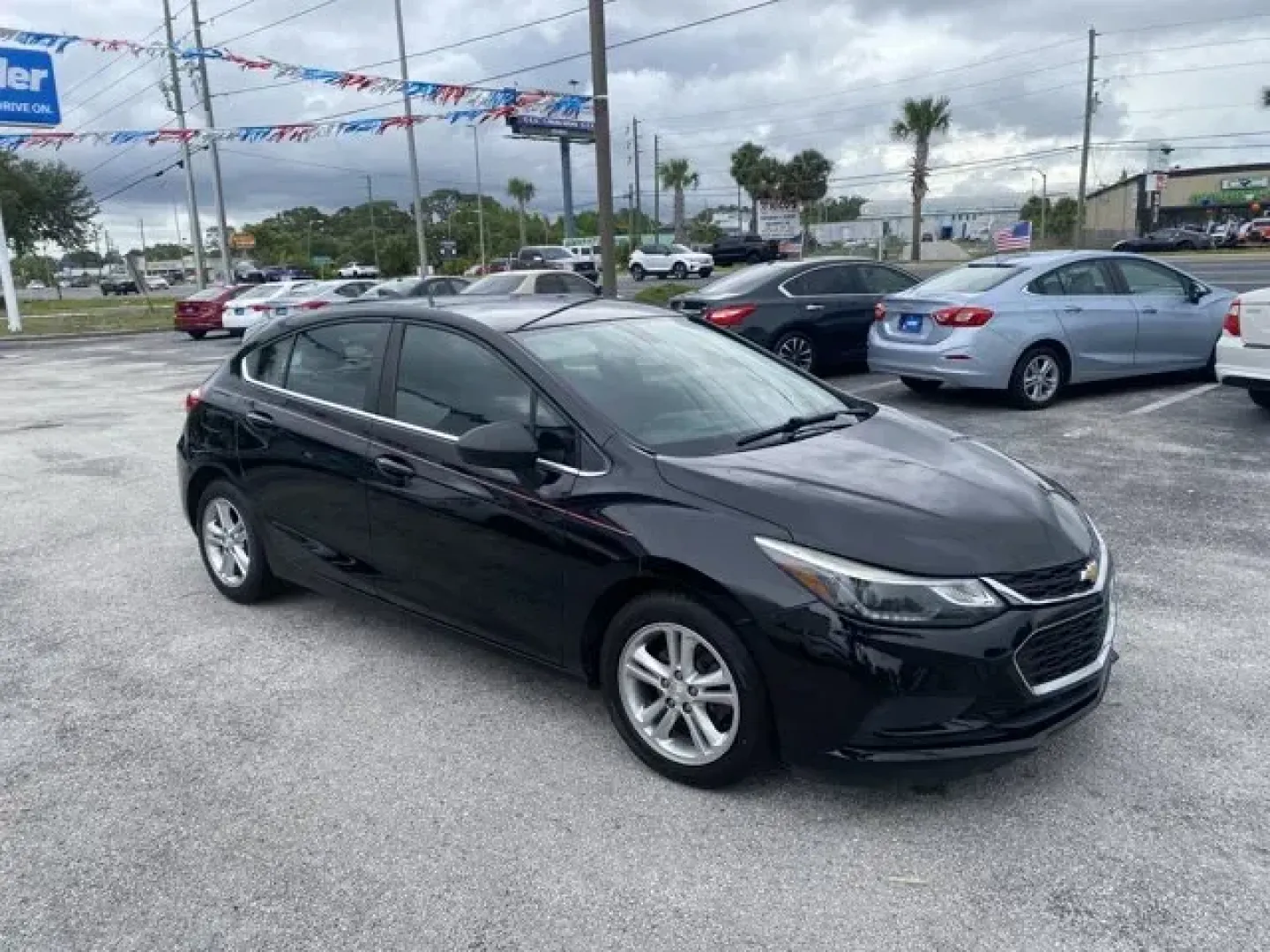 2017 Honda Cruze (3G1BE6SM5HS) with an Other engine, AUTOMATIC transmission, located at 8829 US Hwy 19, Port Richey, FL, 34668, (727) 264-1107, 28.285917, -82.717346 - KBB.com 10 Most Awarded Brands. Boasts 38 Highway MPG and 29 City MPG! This Chevrolet Cruze delivers a Turbocharged Gas I4 1.4L/ engine powering this Automatic transmission. TRANSMISSION, 6-SPEED AUTOMATIC (STD), SEATS, HEATED DRIVER AND FRONT PASSENGER, SEATS, FRONT BUCKET WITH RECLINING SEATBACKS - Photo#2