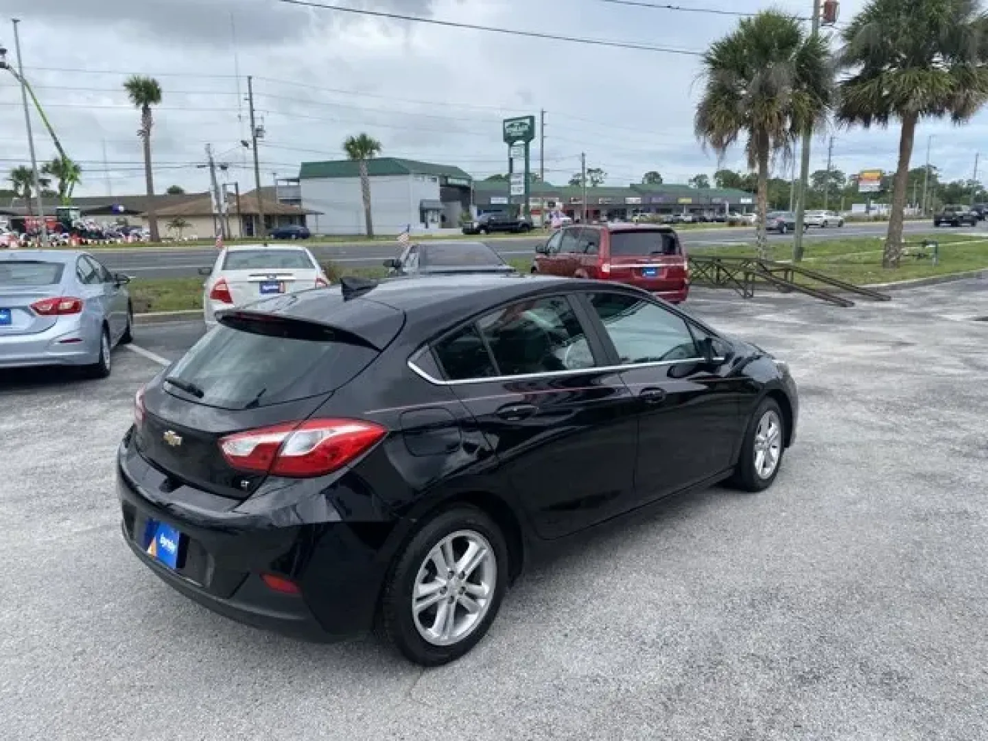 2017 Honda Cruze (3G1BE6SM5HS) with an Other engine, AUTOMATIC transmission, located at 8829 US Hwy 19, Port Richey, FL, 34668, (727) 264-1107, 28.285917, -82.717346 - KBB.com 10 Most Awarded Brands. Boasts 38 Highway MPG and 29 City MPG! This Chevrolet Cruze delivers a Turbocharged Gas I4 1.4L/ engine powering this Automatic transmission. TRANSMISSION, 6-SPEED AUTOMATIC (STD), SEATS, HEATED DRIVER AND FRONT PASSENGER, SEATS, FRONT BUCKET WITH RECLINING SEATBACKS - Photo#3