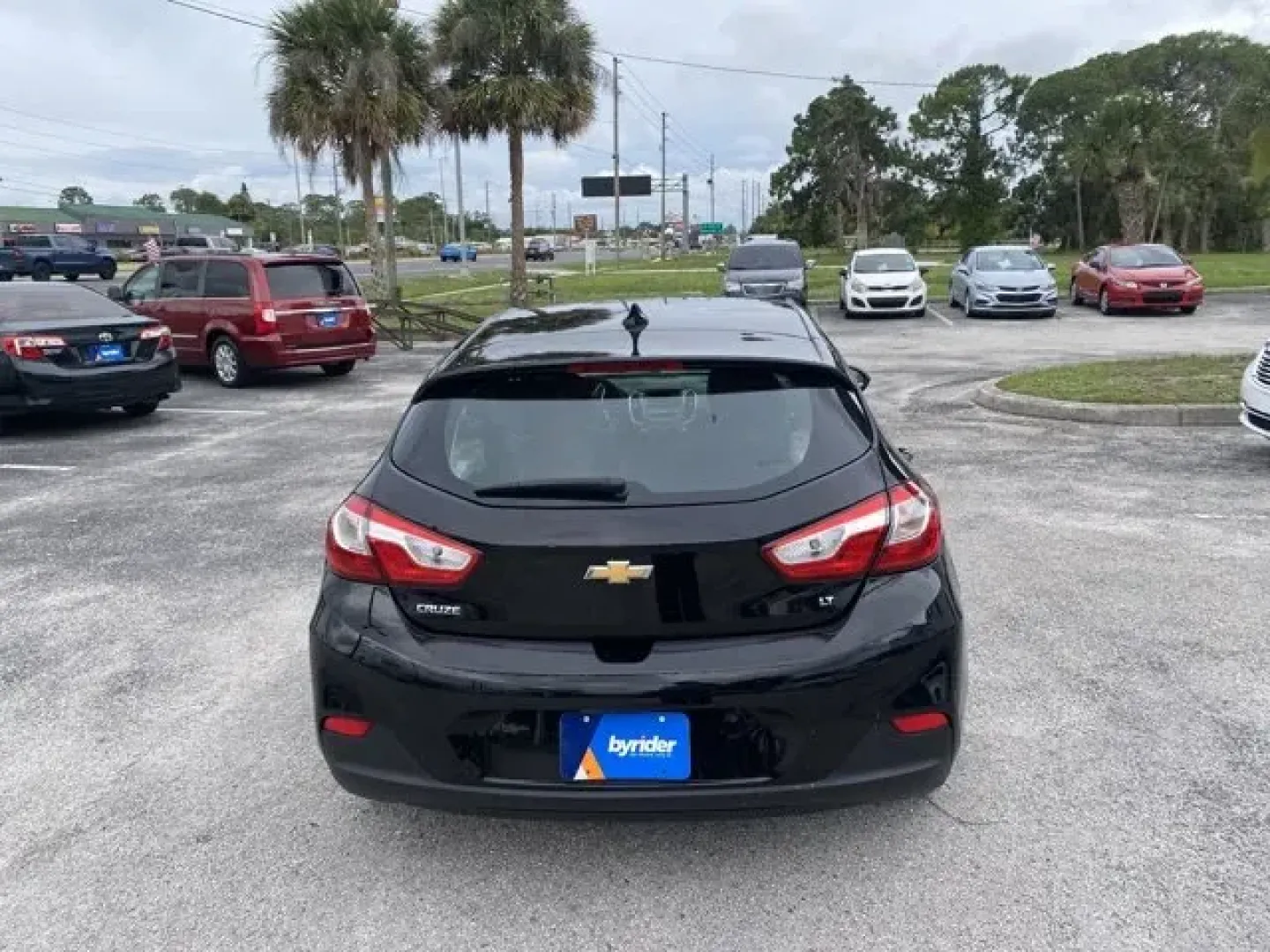 2017 Honda Cruze (3G1BE6SM5HS) with an Other engine, AUTOMATIC transmission, located at 8829 US Hwy 19, Port Richey, FL, 34668, (727) 264-1107, 28.285917, -82.717346 - KBB.com 10 Most Awarded Brands. Boasts 38 Highway MPG and 29 City MPG! This Chevrolet Cruze delivers a Turbocharged Gas I4 1.4L/ engine powering this Automatic transmission. TRANSMISSION, 6-SPEED AUTOMATIC (STD), SEATS, HEATED DRIVER AND FRONT PASSENGER, SEATS, FRONT BUCKET WITH RECLINING SEATBACKS - Photo#4