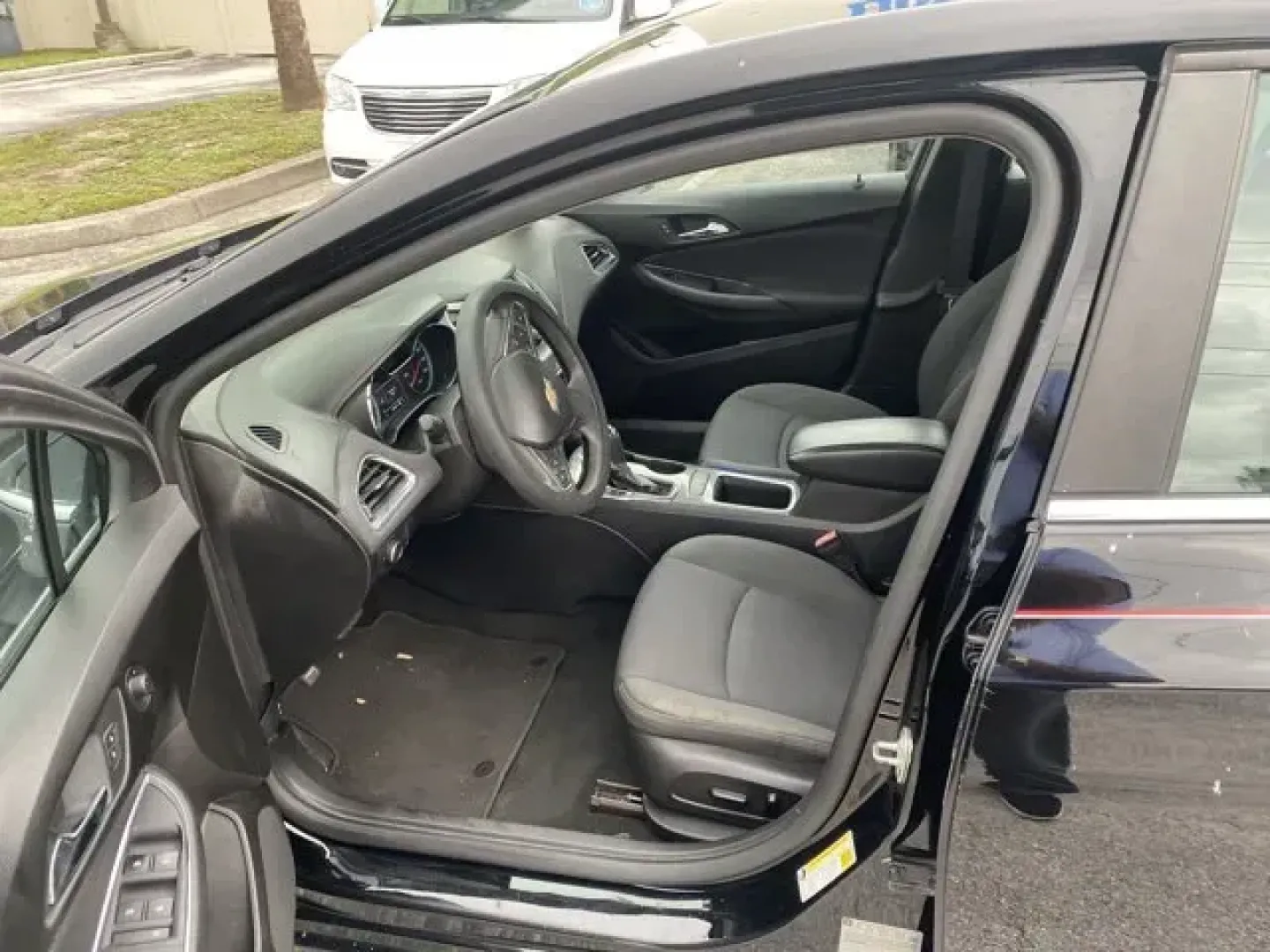 2017 Chevrolet Cruze (3G1BE6SM5HS) with an Other engine, AUTOMATIC transmission, located at 8829 US Hwy 19, Port Richey, FL, 34668, (727) 264-1107, 28.285917, -82.717346 - **Unlock Your Adventures with a 2017 Chevrolet Cruze Perfect for Daily Commutes and Weekend Getaways!**<br /> <br /> Are you ready to elevate your driving experience? The 2017 Chevrolet Cruze at Byrider Florida #162 in Port Richey, FL, is not just a car; it's your ticket to freedom, comfort, and st - Photo#6