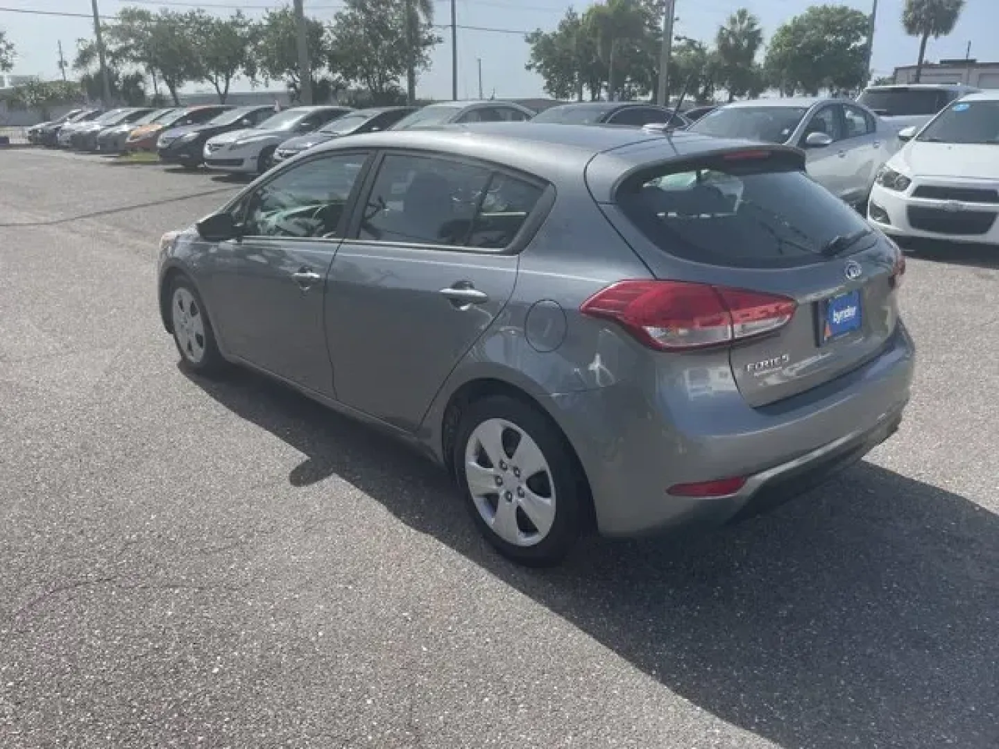 2016 Kia Forte 5-Door (KNAFK5A87G5) with an Other engine, AUTOMATIC transmission, located at 7701 Park Blvd., Pinellas Park, FL, 33781, (727) 369-7777, 27.839552, -82.747284 - Only 83,480 Miles! Boasts 33 Highway MPG and 25 City MPG! This Kia Forte 5-Door delivers a Regular Unleaded I-4 2.0 L/122 engine powering this Automatic transmission. CARPETED FLOOR MATS, BLACK, KNIT and WOVEN CLOTH SEAT TRIM, AUTO-DIMMING MIRROR -inc: compass and HomeLink.* This Kia Forte 5-Door - Photo#4