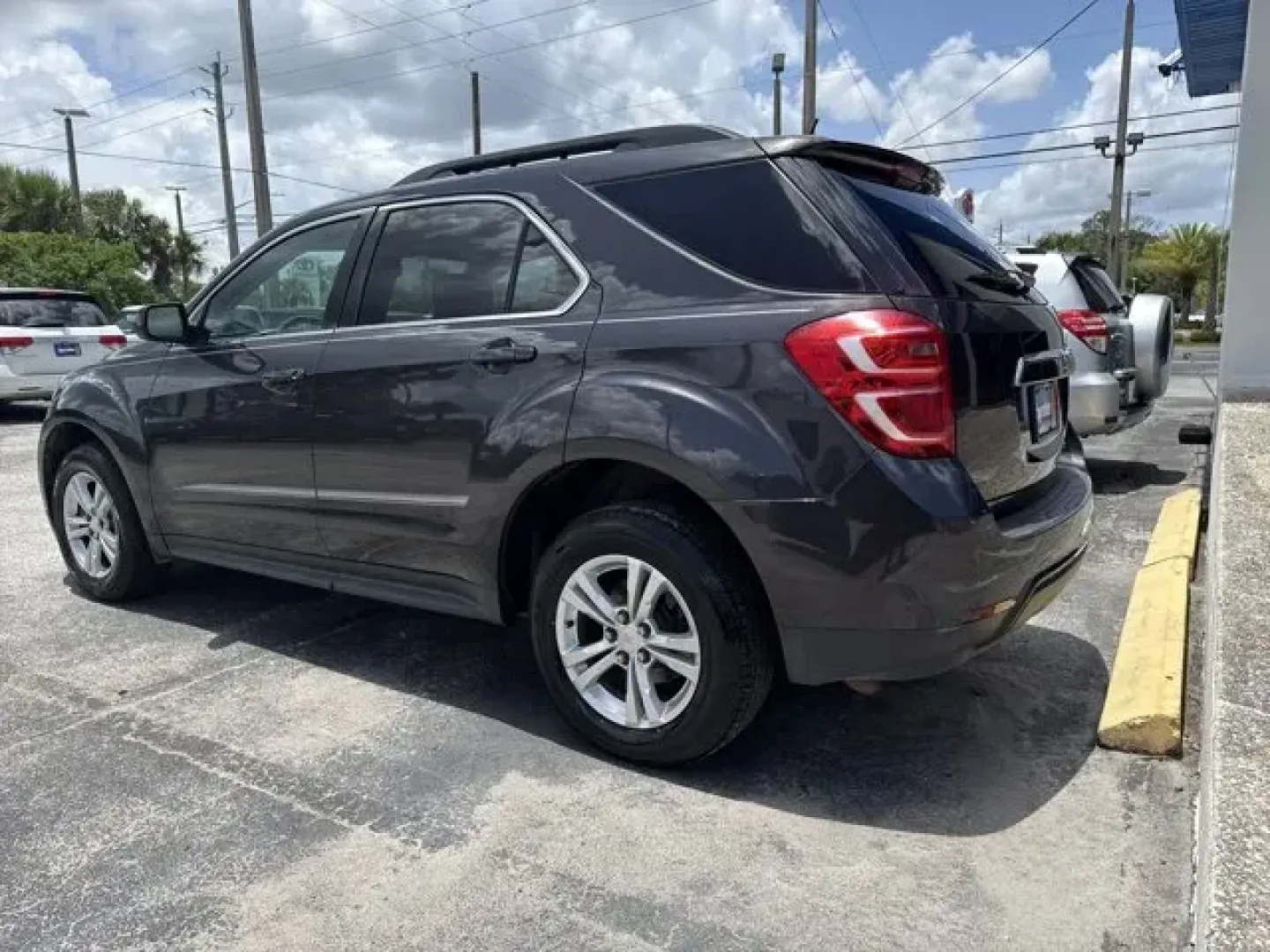 2016 Chevrolet Equinox (2GNALCEK2G6) with an Other engine, AUTOMATIC transmission, located at 1285 Cassat Ave, Jacksonville, FL, 32205, (904) 425-3000, 30.299780, -81.732430 - IIHS Top Safety Pick. Boasts 32 Highway MPG and 22 City MPG! This Chevrolet Equinox delivers a Gas I4 2.4/145 engine powering this Automatic transmission. WHEELS, 17 (43.2 CM) ALUMINUM, TUNGSTEN METALLIC, TRANSMISSION, 6-SPEED AUTOMATIC WITH OVERDRIVE (STD).*This Chevrolet Equinox Comes Equipped wit - Photo#4