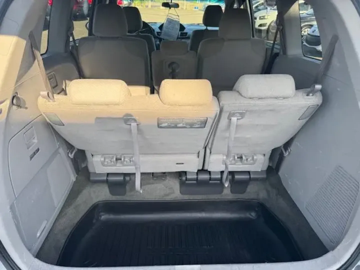 2016 Honda Odyssey (5FNRL5H35GB) with an Other engine, AUTOMATIC transmission, located at 7701 Park Blvd., Pinellas Park, FL, 33781, (727) 369-7777, 27.839552, -82.747284 - IIHS Top Safety Pick. Scores 28 Highway MPG and 19 City MPG! This Honda Odyssey boasts a Regular Unleaded V-6 3.5 L/212 engine powering this Automatic transmission. Window Grid Antenna, Wheels: 17 x 7 Alloy, VSA Electronic Stability Control (ESC).*This Honda Odyssey Comes Equipped with These Options - Photo#7