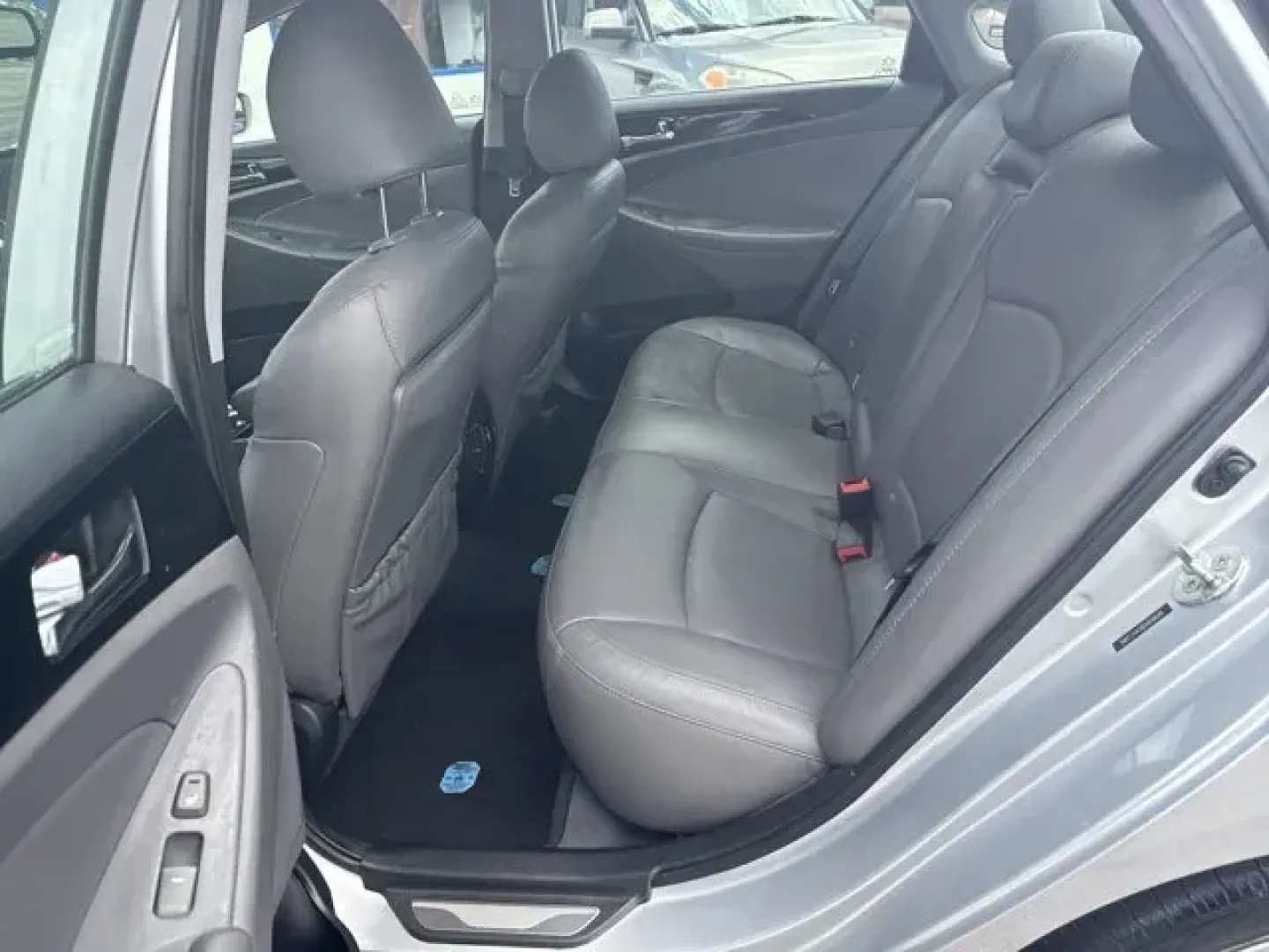 2013 Hyundai Sonata (5NPEC4AC8DH) with an Other engine, AUTOMATIC transmission, located at 1285 Cassat Ave, Jacksonville, FL, 32205, (904) 425-3000, 30.299780, -81.732430 - **Unleash Your Daily Adventures with This 2013 Hyundai Sonata!**<br /> <br /> Are you seeking a reliable and stylish vehicle that fits seamlessly into your busy lifestyle? Look no further! This 2013 Hyundai Sonata is perfect for those long commutes, weekend getaways, or even family outings. With its - Photo#7