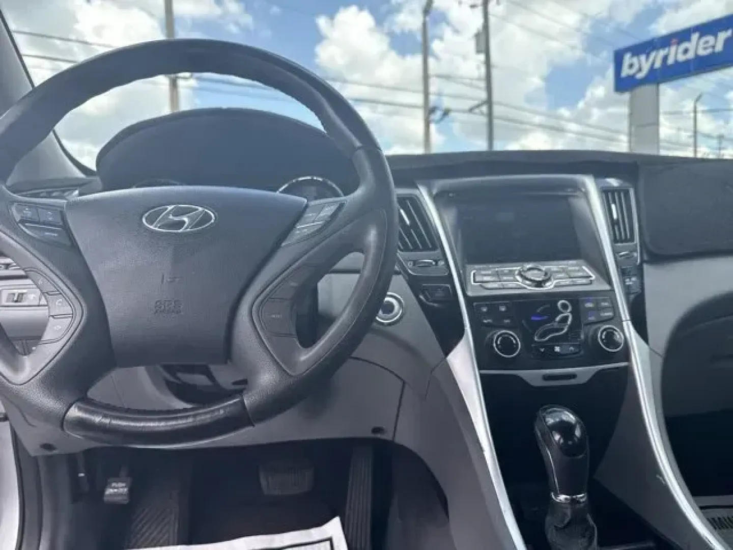 2013 Hyundai Sonata (5NPEC4AC8DH) with an Other engine, AUTOMATIC transmission, located at 1285 Cassat Ave, Jacksonville, FL, 32205, (904) 425-3000, 30.299780, -81.732430 - **Unleash Your Daily Adventures with This 2013 Hyundai Sonata!**<br /> <br /> Are you seeking a reliable and stylish vehicle that fits seamlessly into your busy lifestyle? Look no further! This 2013 Hyundai Sonata is perfect for those long commutes, weekend getaways, or even family outings. With its - Photo#9