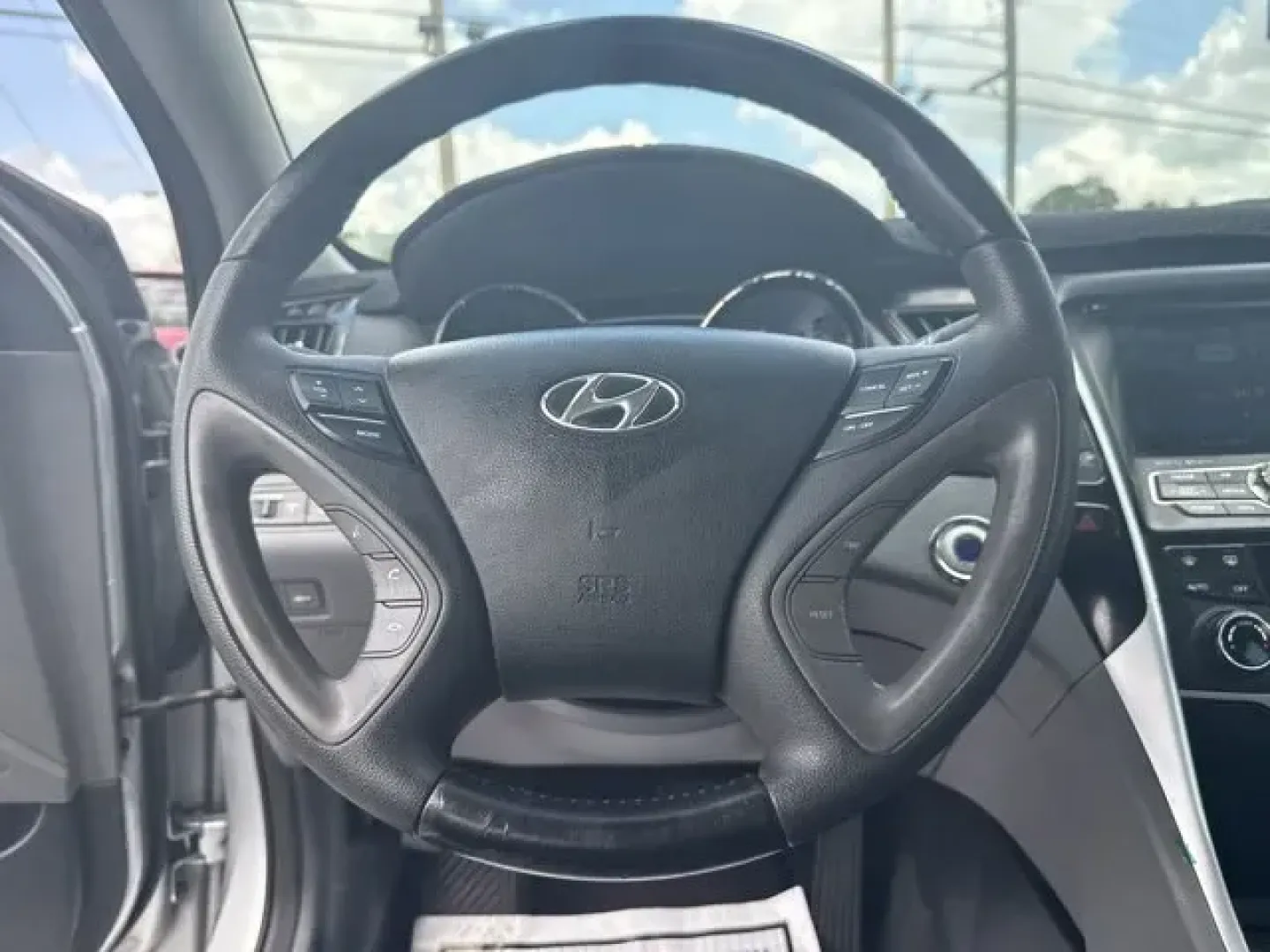 2013 Hyundai Sonata (5NPEC4AC8DH) with an Other engine, AUTOMATIC transmission, located at 1285 Cassat Ave, Jacksonville, FL, 32205, (904) 425-3000, 30.299780, -81.732430 - **Unleash Your Daily Adventures with This 2013 Hyundai Sonata!**<br /> <br /> Are you seeking a reliable and stylish vehicle that fits seamlessly into your busy lifestyle? Look no further! This 2013 Hyundai Sonata is perfect for those long commutes, weekend getaways, or even family outings. With its - Photo#10