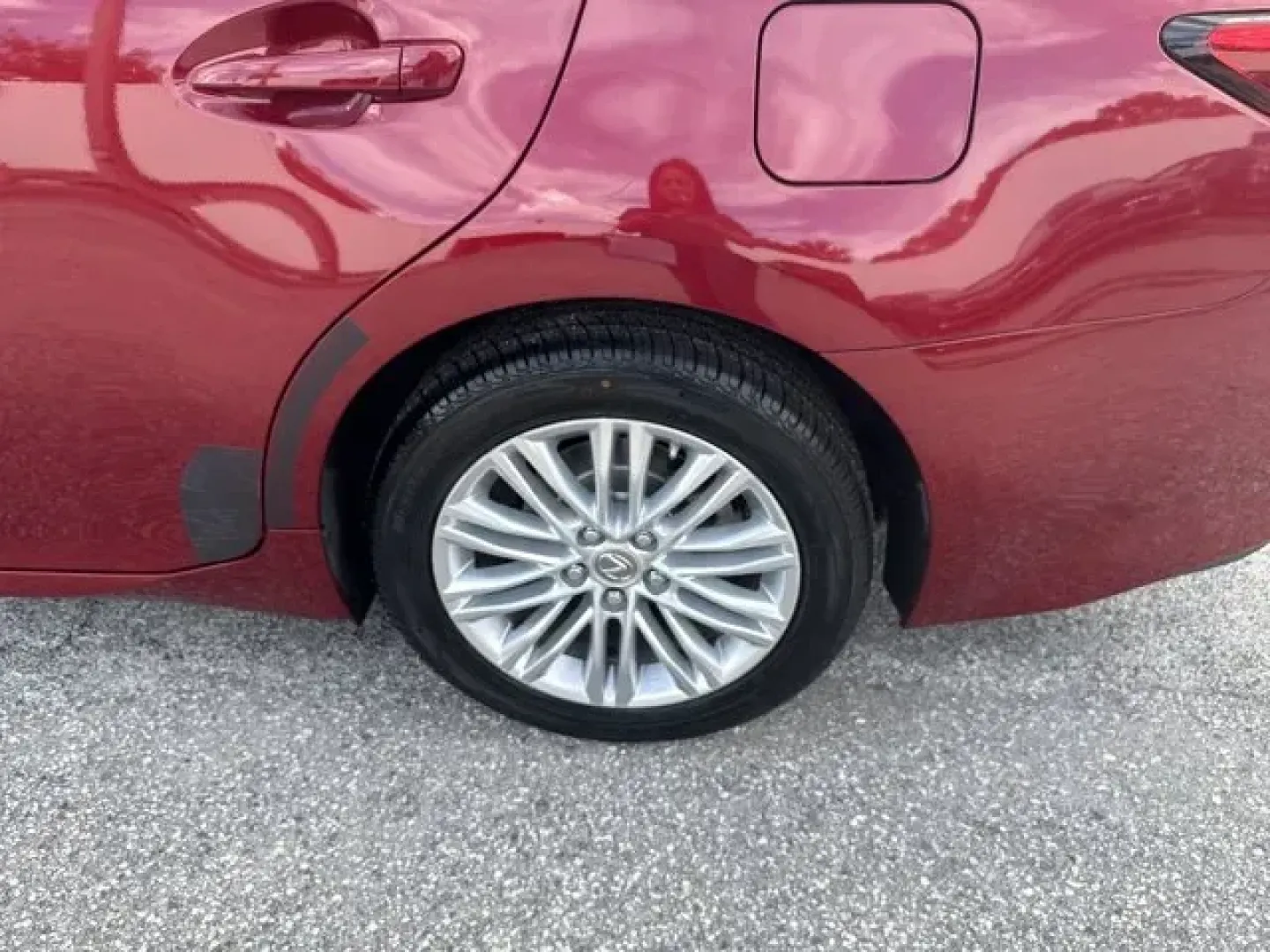 2013 Lexus ES 350 (JTHBK1GG5D2) with an Other engine, AUTOMATIC transmission, located at 1285 Cassat Ave, Jacksonville, FL, 32205, (904) 425-3000, 30.299780, -81.732430 - **Discover the Luxury of a 2013 Lexus ES 350 Perfect for Your Next Adventure!**<br /> <br /> Are you seeking a luxurious ride that combines comfort, style, and dependability? Look no further than this stunning 2013 Lexus ES 350, available now at Byrider Florida #139 in Jacksonville, FL. This vehicl - Photo#4