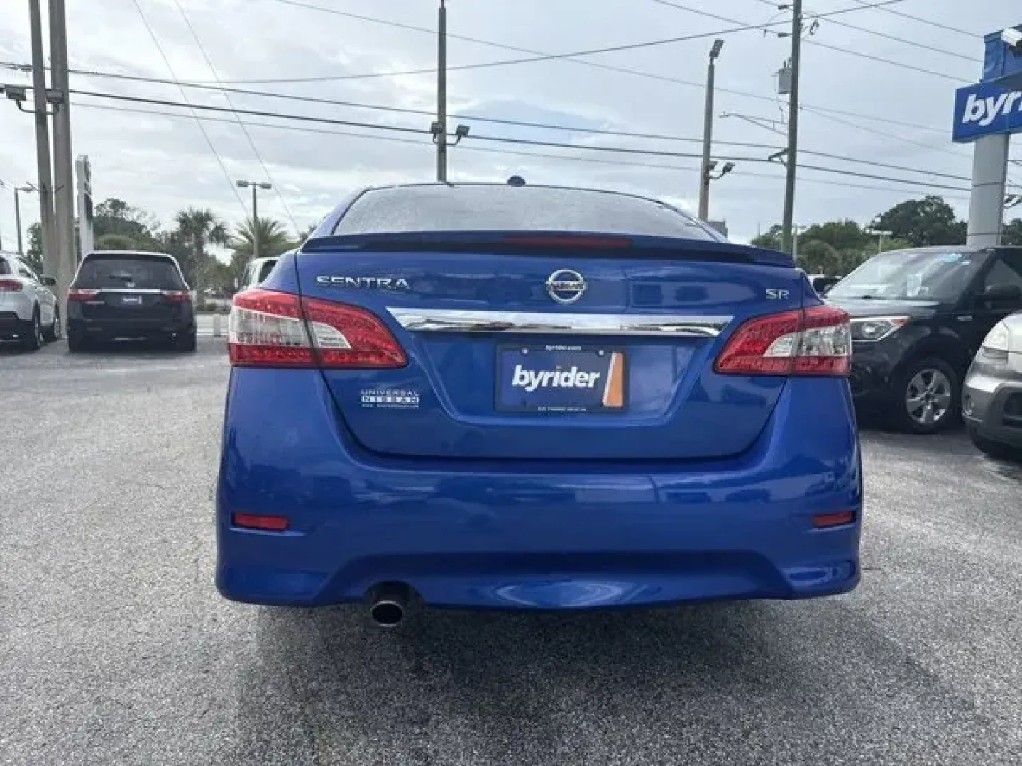 2015 Nissan Sentra (3N1AB7AP5FY) with an Other engine, AUTOMATIC transmission, located at 1285 Cassat Ave, Jacksonville, FL, 32205, (904) 425-3000, 30.299780, -81.732430 - **Discover Your Next Adventure with This 2015 Nissan Sentra! Perfect for Commuters and Families Alike!**<br /> <br /> Are you in search of a reliable vehicle that perfectly balances comfort, efficiency, and style for your daily commutes or family outings? Look no further than this stunning 2015 Niss - Photo#5