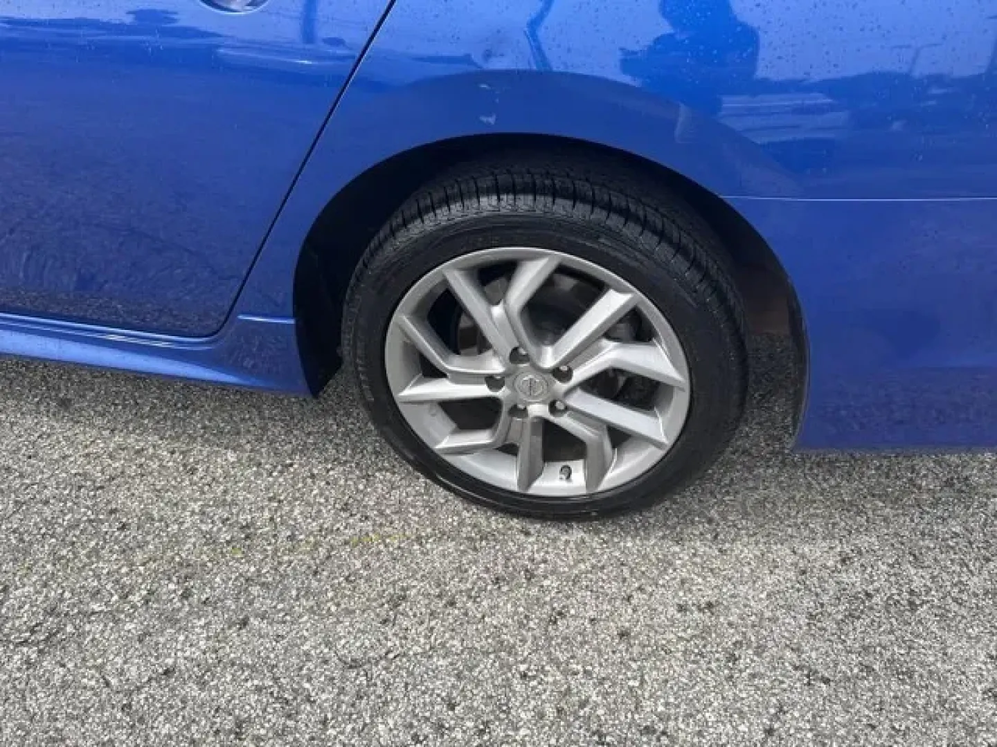 2015 Nissan Sentra (3N1AB7AP5FY) with an Other engine, AUTOMATIC transmission, located at 1285 Cassat Ave, Jacksonville, FL, 32205, (904) 425-3000, 30.299780, -81.732430 - **Discover Your Next Adventure with This 2015 Nissan Sentra! Perfect for Commuters and Families Alike!**<br /> <br /> Are you in search of a reliable vehicle that perfectly balances comfort, efficiency, and style for your daily commutes or family outings? Look no further than this stunning 2015 Niss - Photo#6